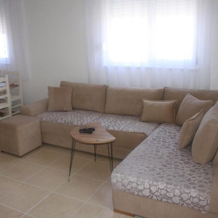 Everest Apartments Shëngjin Kültér fotó