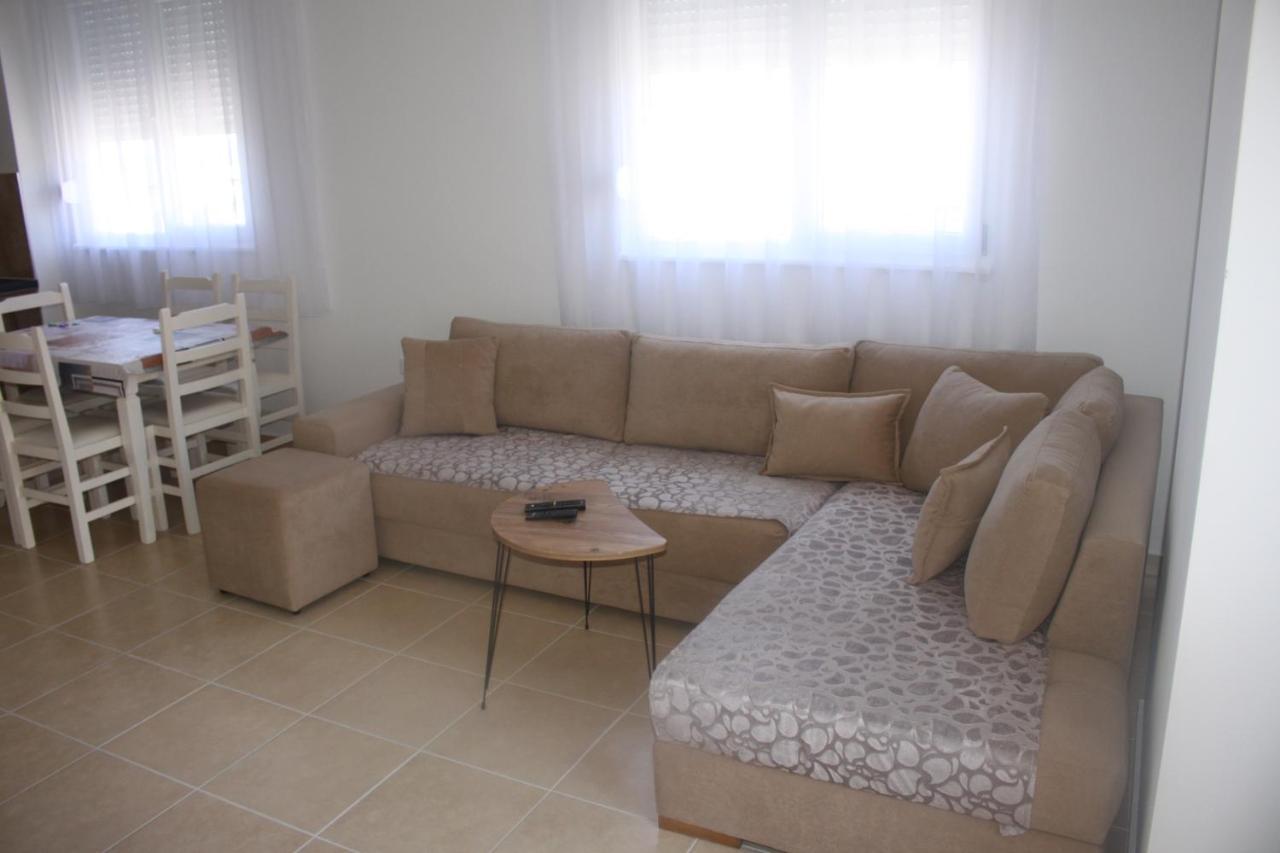 Everest Apartments Shëngjin Kültér fotó